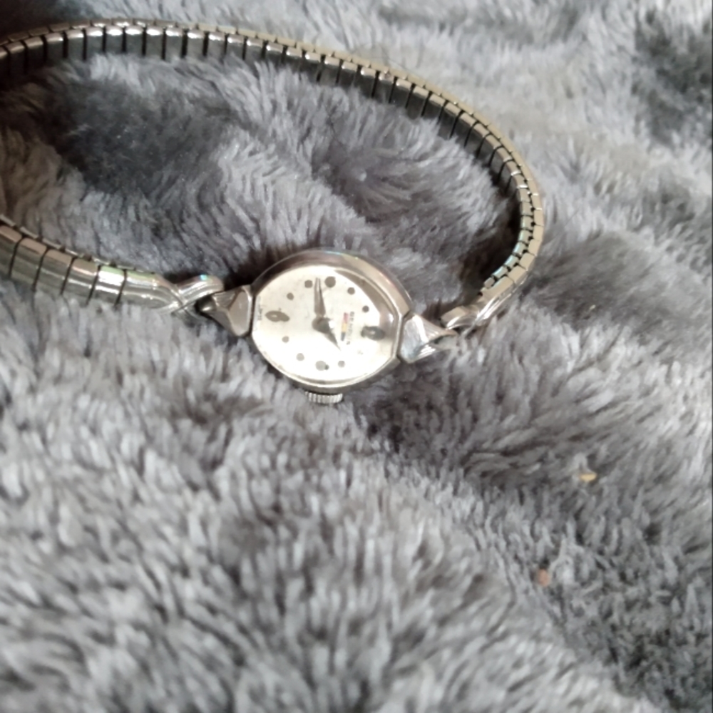 Bernus 14k gold vintage 150s to 1960s